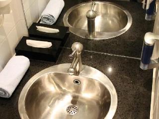 席勒5酒店